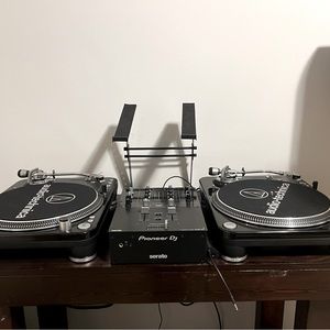2-Audio Technica Turntables 1-Pioneer DJ-SM3 Mixer
